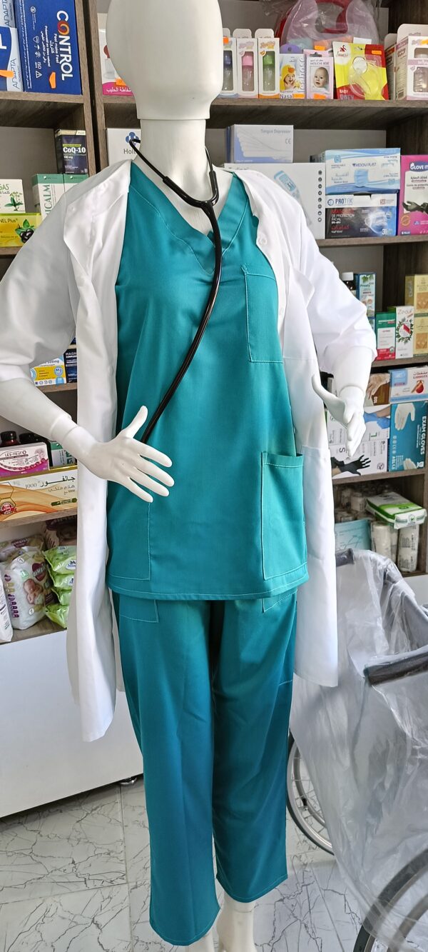 MEGA PROMO pour femmes : ensemble de 3 pièces ( 1tenue de bloc +1 blouse) _مجموعة 3 قطع  للنساء